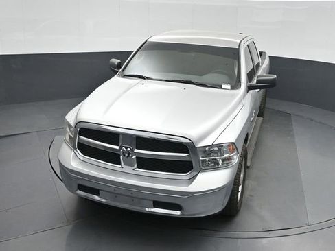 Used 2017 RAM 1500 Classic SLT AWD/4WD image 34