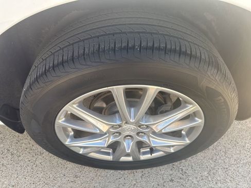 Used 2022 Buick Enclave Premium image 4