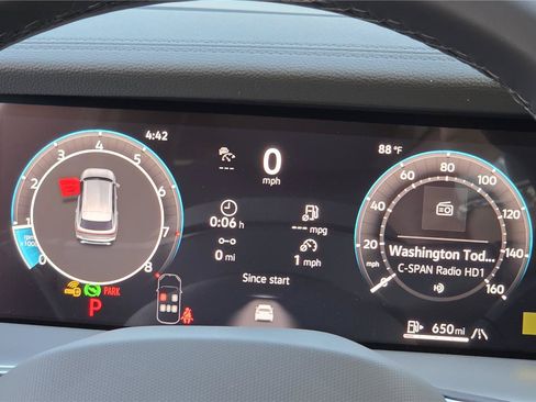 New 2026 Volkswagen Tiguan SE R-Line AWD/4WD image 19