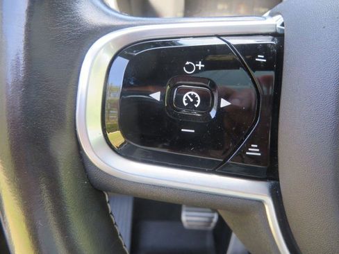 Used 2020 Volvo XC60 T6 R-Design image 15