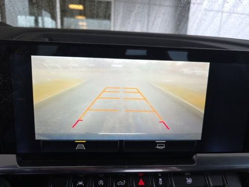 Used 2023 Chevrolet Silverado 1500 LT image 32