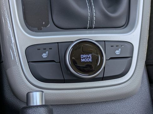 New 2026 Hyundai Venue SEL FWD image 28