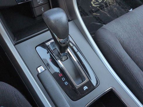Used 2015 Honda Accord Hybrid Sedan image 31