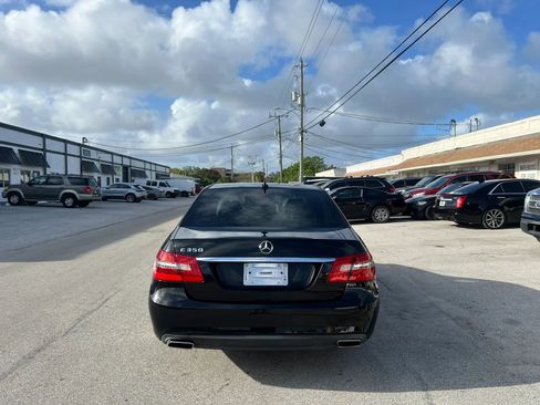 Used 2011 Mercedes-Benz E 350 Sedan image 2