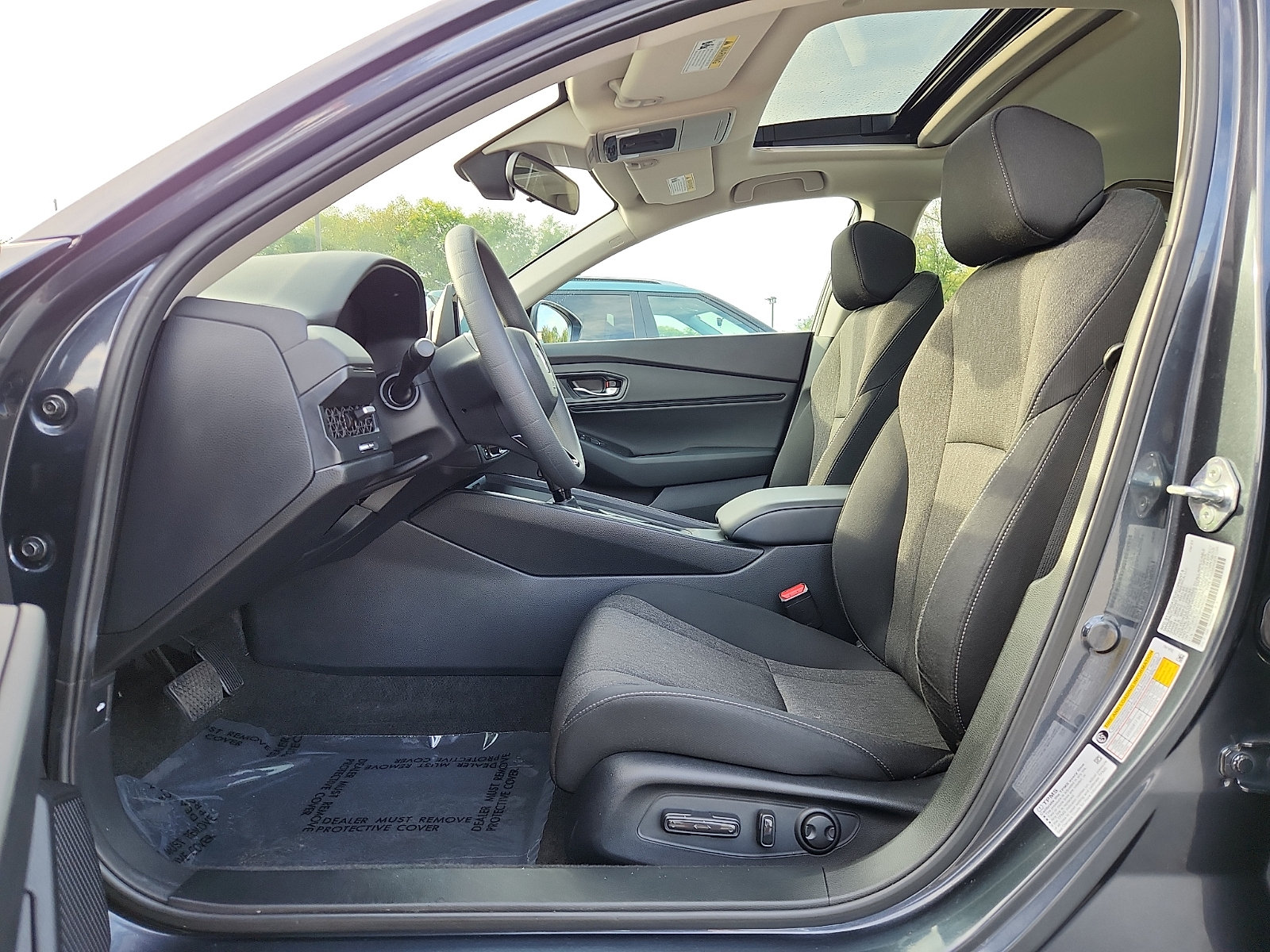 Used 2023 Honda Accord EX image 13