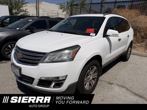 Used 2017 Chevrolet Traverse LT AWD/4WD image 1