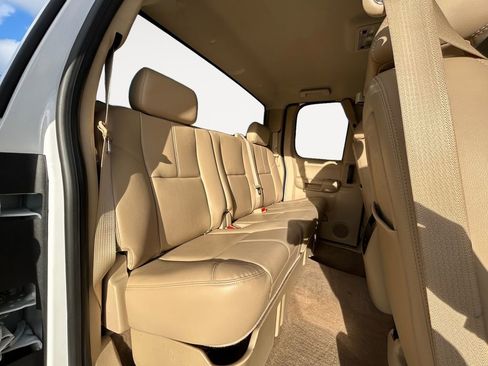 Used 2011 GMC Sierra 3500 SLT w/ SLT Convenience Package image 11