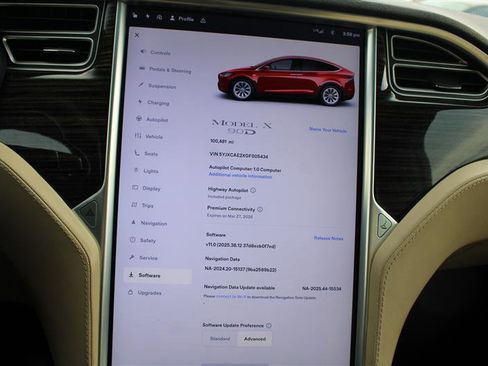 Used 2016 Tesla Model X 90D image 24