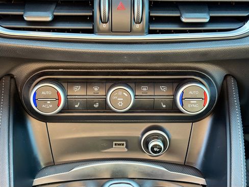 Used 2018 Alfa Romeo Stelvio Ti Sport image 35