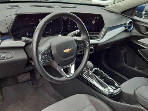 Certified 2024 Chevrolet Trax LT w/ Driver Confidence Package FWD image 2