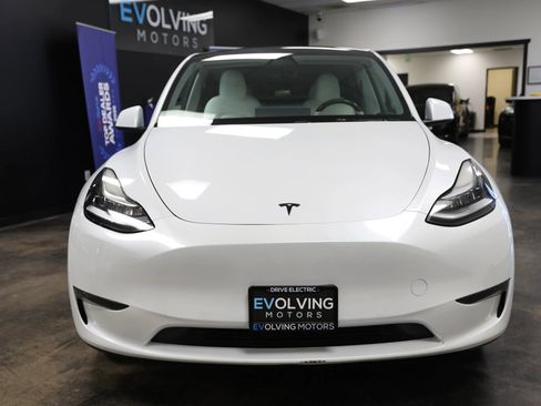 Used 2021 Tesla Model Y Long Range AWD/4WD image 6