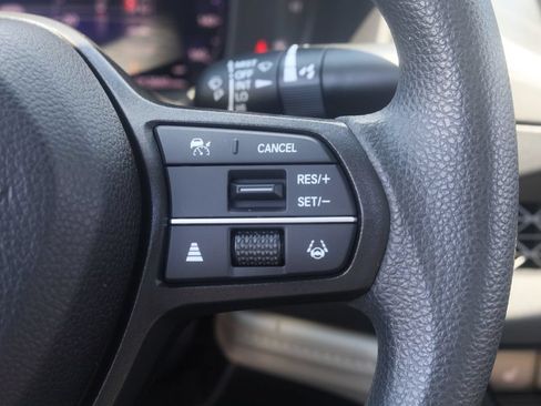 Used 2023 Honda Accord EX image 18