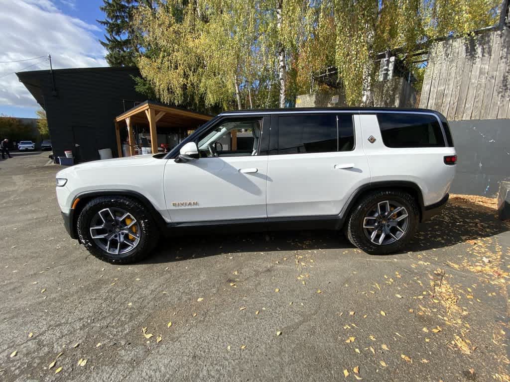 Used 2023 Rivian R1S Launch Edition Quad AWD/4WD image 3