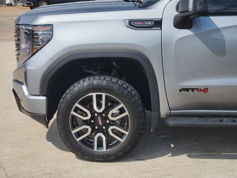 Certified 2024 GMC Sierra 1500 AT4 w/ Technology Package image 8