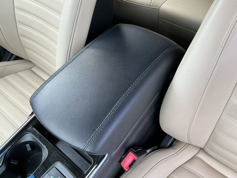 Used 2020 Ford Edge SEL image 60