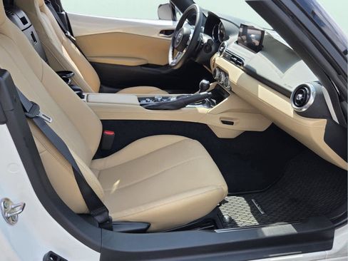 New 2025 MAZDA MX-5 Miata Grand Touring RWD image 15