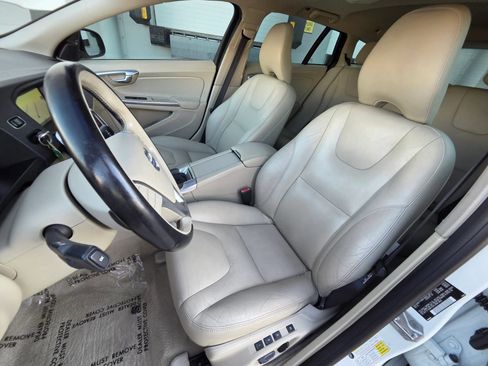 Used 2015 Volvo V60 T5 Premier FWD image 13