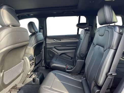 New 2025 Jeep Grand Cherokee L Limited w/ Luxury Tech Group II image 13