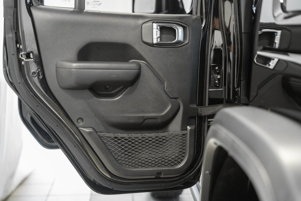 Used 2024 Jeep Wrangler Unlimited Rubicon w/ Technology Group AWD/4WD image 39