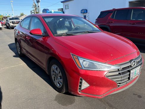 Used 2020 Hyundai Elantra SE FWD image 2