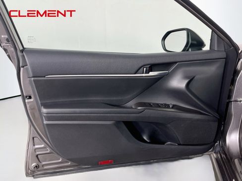 Used 2024 Toyota Camry SE FWD image 27