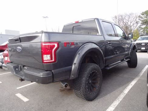 Used 2017 Ford F150 XLT w/ Equipment Group 302A Luxury image 4