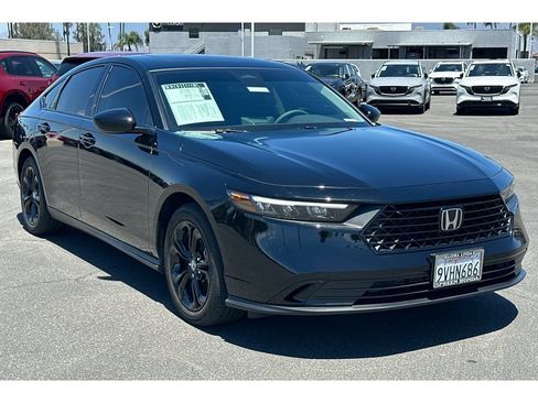 Certified 2025 Honda Accord SE image 8