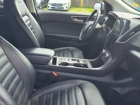 Used 2022 Ford Edge SEL image 13