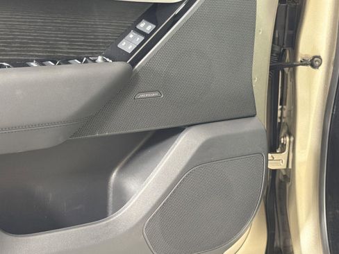 New 2026 Land Rover Range Rover Velar S image 22