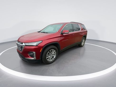Used 2023 Chevrolet Traverse LT AWD/4WD image 4