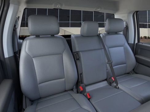 New 2025 Ford F550 4x4 Regular Cab Super Duty image 10