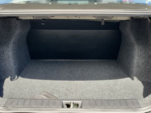 Used 2025 Nissan Versa S w/ Trunk Package FWD image 18