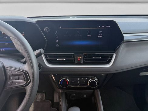 Used 2025 Chevrolet TrailBlazer LT image 13