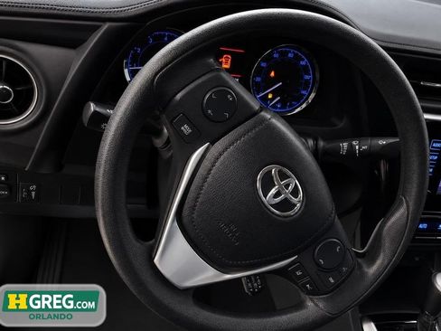 Used 2018 Toyota Corolla LE FWD image 13