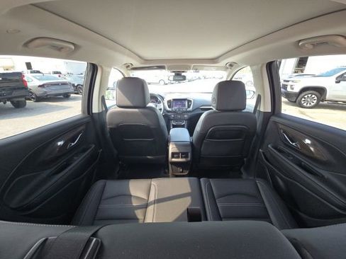 Used 2024 GMC Terrain Denali image 15