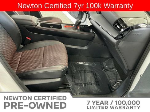 Used 2025 Nissan Kicks SR FWD image 13