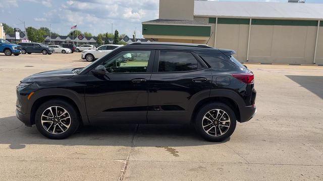 Used 2025 Chevrolet TrailBlazer LT FWD image 5