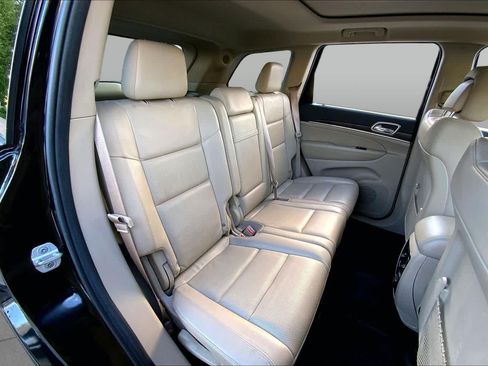 Used 2014 Jeep Grand Cherokee Limited w/ Luxury Group II AWD/4WD image 20
