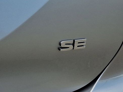 Used 2024 Mitsubishi Outlander SE Black Edition FWD image 32