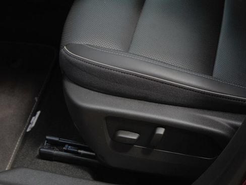 Used 2023 Buick Envision Essence FWD image 12