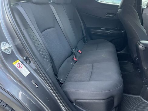Used 2018 Toyota C-HR XLE FWD image 12