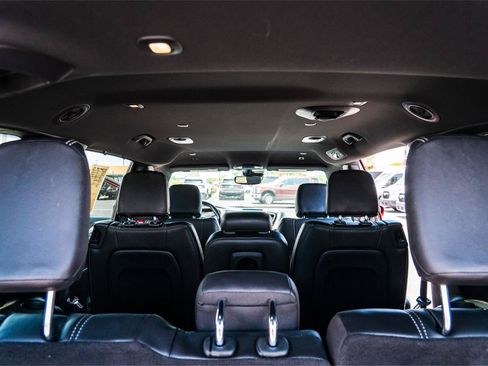 Used 2019 Chrysler Pacifica Touring-L FWD image 31