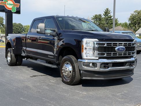 Used 2025 Ford F350 XLT AWD/4WD image 2