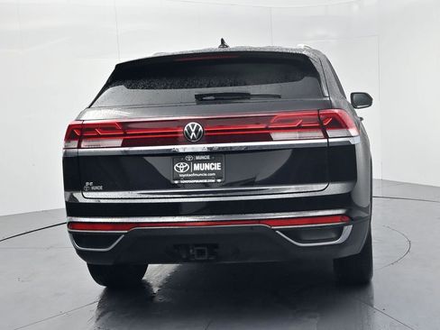 Used 2024 Volkswagen Atlas Cross Sport SE FWD image 7