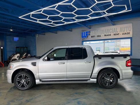 Used 2010 Ford Explorer Sport Trac Limited AWD/4WD image 5