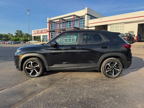 Used 2021 Chevrolet TrailBlazer RS w/ Convenience Package FWD image 2