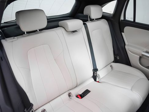 Certified 2026 Mercedes-Benz GLA 250 4MATIC image 7