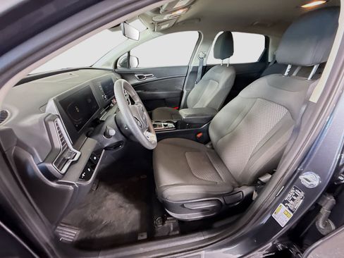 Used 2024 Kia Sportage LX image 21