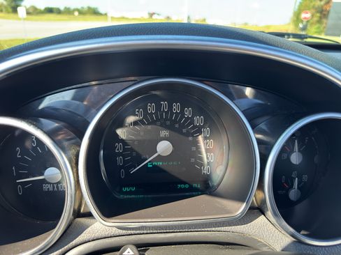 Used 2004 Chevrolet SSR w/ Preferred Equipment Group image 19