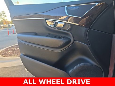 Used 2019 Volvo XC90 T6 Momentum image 29